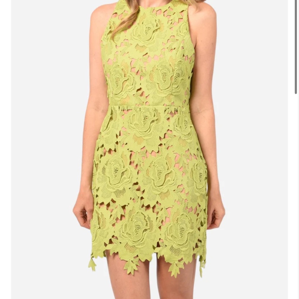 WHITE Adelyn Rae Cassie 3D Crochet Mini the green is just to show fit